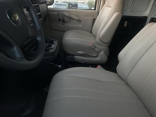 2025 Chevrolet Express 2500 RWD 2500 Regular Wheelbase WT