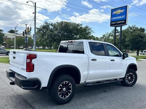 2025 Chevrolet Silverado 1500 ZR2