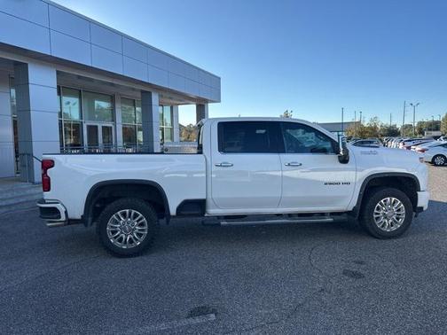 2022 Chevrolet Silverado 2500 High Country