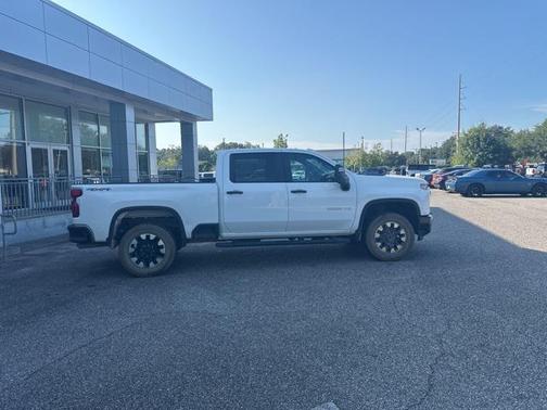 2022 Chevrolet Silverado 2500 Custom
