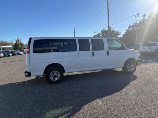 2003 GMC Savana 3500 Base