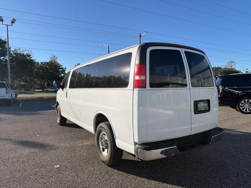 2003 GMC Savana 3500 Base