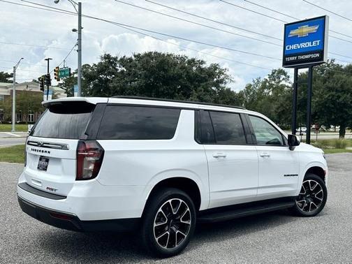 2022 Chevrolet Suburban RST
