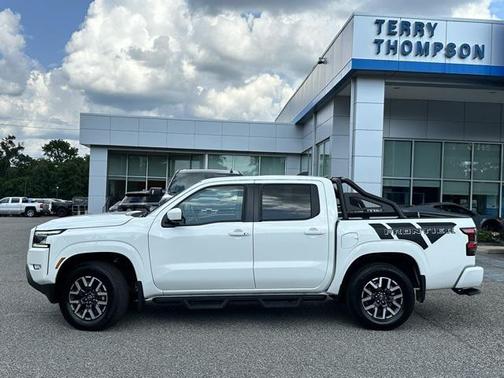 2024 Nissan Frontier SL