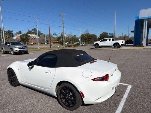 2019 Mazda MX-5 Miata Sport
