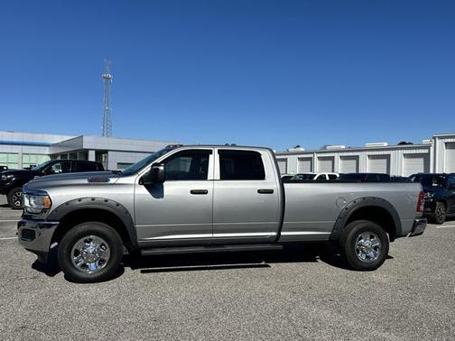 2024 RAM 2500 Tradesman Crew Cab 4x4 8' Box