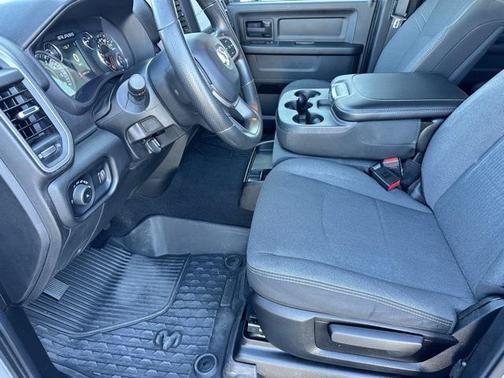 2024 RAM 2500 Tradesman Crew Cab 4x4 8' Box