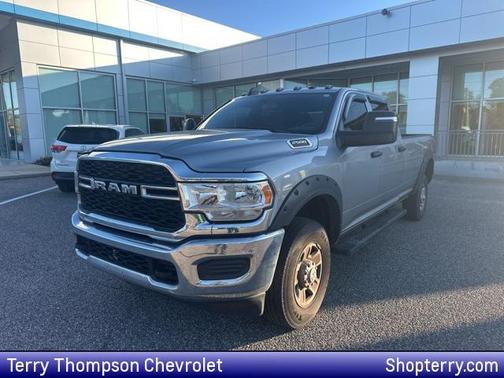 2024 RAM 2500 Tradesman Crew Cab 4x4 8' Box