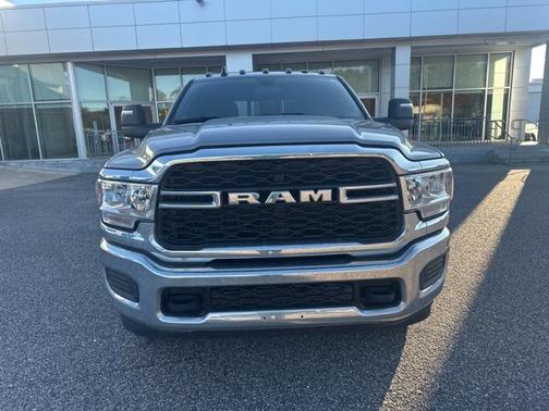 2024 RAM 2500 Tradesman Crew Cab 4x4 8' Box