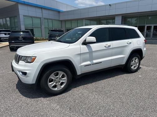 2017 Jeep Grand Cherokee Laredo