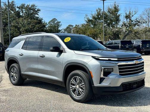 2024 Chevrolet Traverse LT