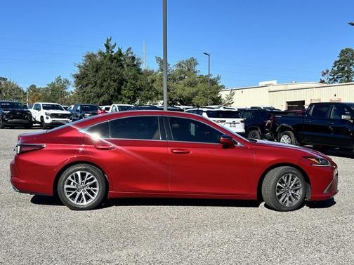 2022 Lexus ES 350 Base