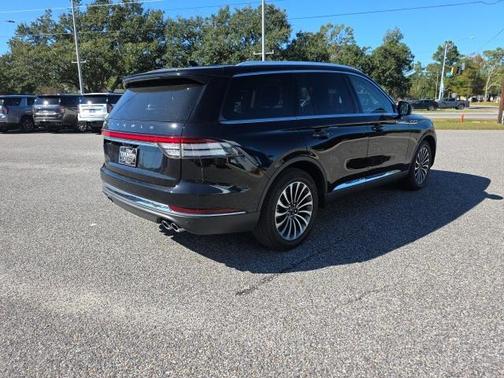 2022 Lincoln Aviator Standard