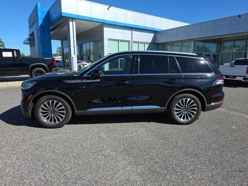 2022 Lincoln Aviator Standard