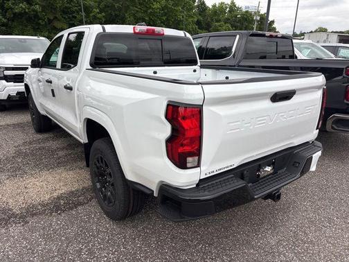 Summit White 2026 Chevrolet Colorado WT