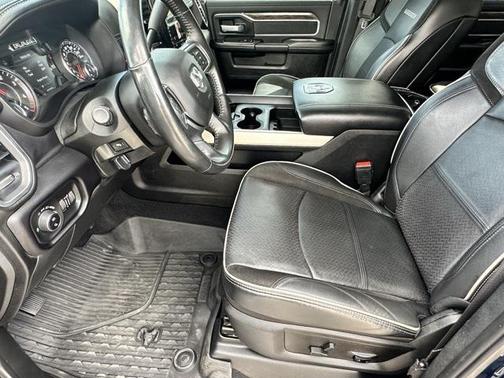 2021 RAM 2500 Laramie Crew Cab 4x4 6'4' Box