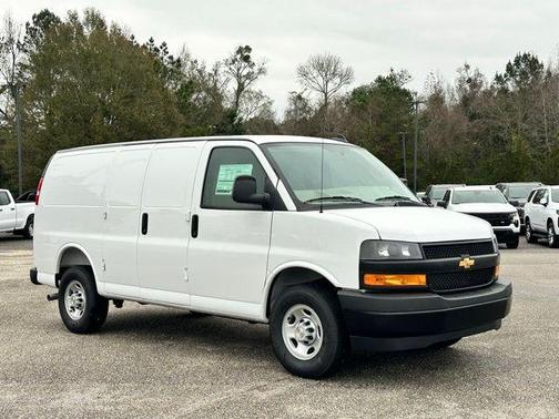 2025 Chevrolet Express 2500 RWD 2500 Regular Wheelbase WT