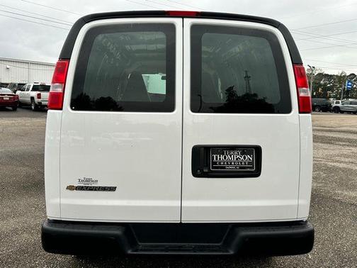 2025 Chevrolet Express 2500 RWD 2500 Regular Wheelbase WT