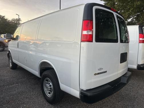 2025 Chevrolet Express 2500 RWD 2500 Regular Wheelbase WT