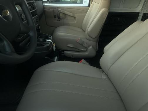 2025 Chevrolet Express 2500 RWD 2500 Regular Wheelbase WT