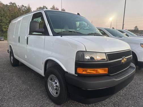2025 Chevrolet Express 2500 RWD 2500 Regular Wheelbase WT