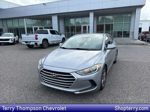 Shale Gray Metallic 2017 Hyundai ELANTRA SE