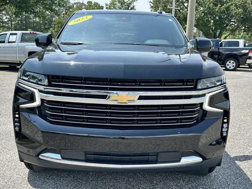 2023 Chevrolet Suburban LT