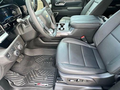 Summit White 2025 Chevrolet Silverado 2500 LTZ
