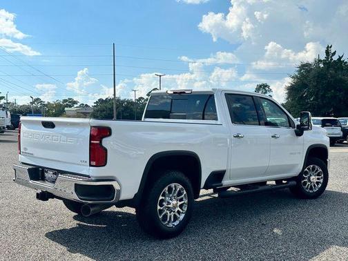 Summit White 2025 Chevrolet Silverado 2500 LTZ