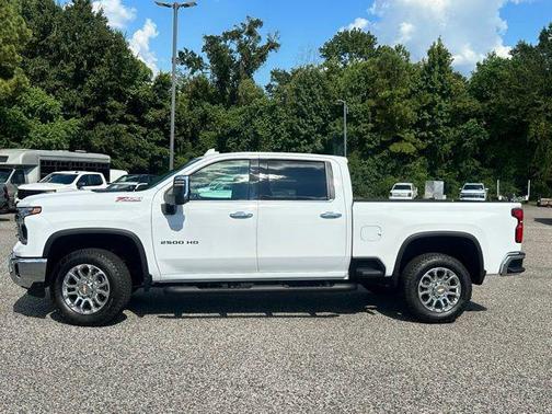 Summit White 2025 Chevrolet Silverado 2500 LTZ
