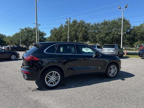 2016 Porsche Cayenne Cayenne