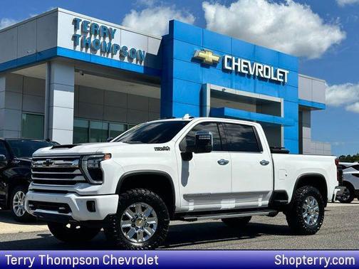 Summit White 2024 Chevrolet Silverado 2500 High Country