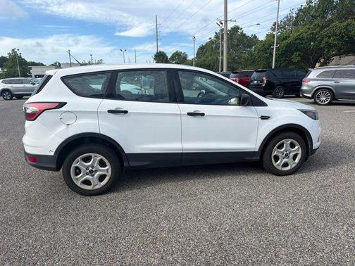 OXFORD WHITE 2018 Ford Escape S