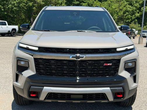 Sandstone Gray 2026 Chevrolet Traverse AWD Z71