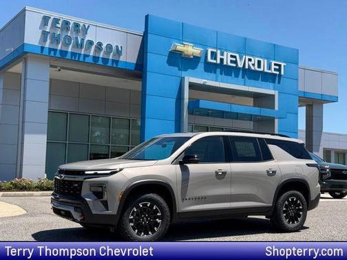 Sandstone Gray 2026 Chevrolet Traverse AWD Z71