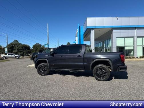 2022 GMC Sierra 1500 AT4