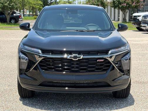 Mosaic Black Metallic 2026 Chevrolet Trax FWD 1RS