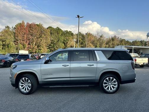 2025 Chevrolet Suburban Premier