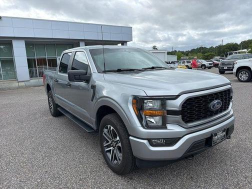 ICONIC SILVER METALLIC 2023 Ford F-150 XL