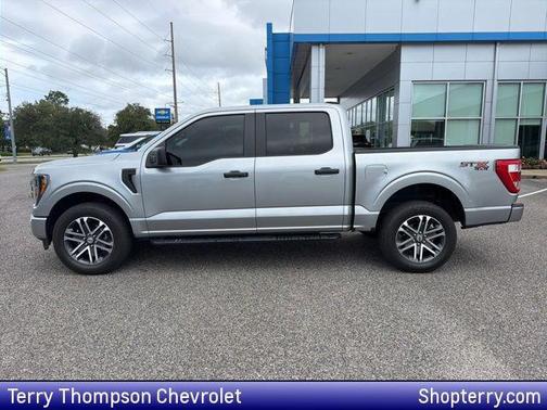 ICONIC SILVER METALLIC 2023 Ford F-150 XL