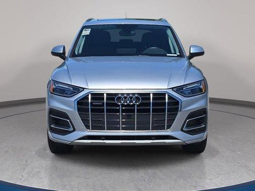 Florett Silver Metallic 2023 Audi Q5 40 Premium