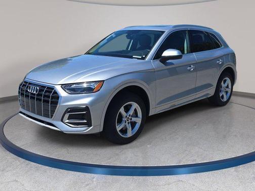 Florett Silver Metallic 2023 Audi Q5 40 Premium