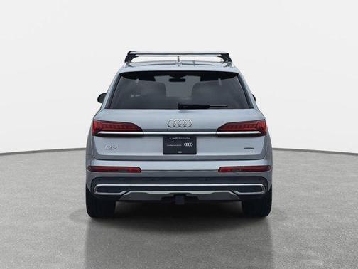 2022 Audi Q7 55 Premium