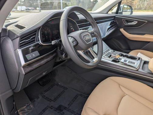 2025 Audi Q7 45 Premium