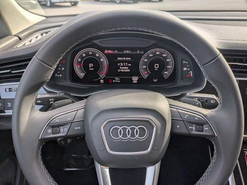 2025 Audi Q7 45 Premium