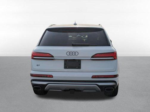 2025 Audi Q7 45 Premium