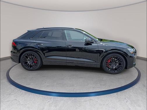 Mythos Black Metallic 2026 Audi SQ8 4.0T Premium Plus