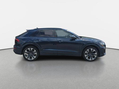 2025 Audi Q8 55 Prestige