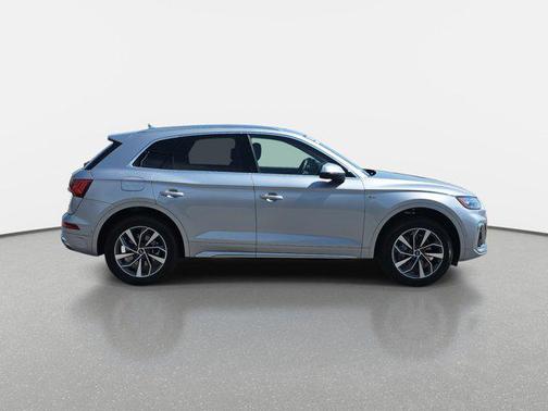 2023 Audi Q5 45 S line Prestige