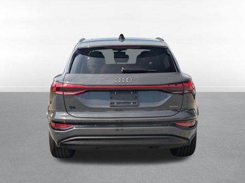 2025 Audi Q6 e-tron Premium Plus quattro